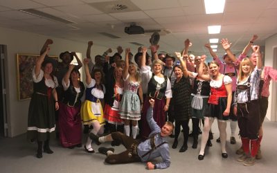 Danseundervisning i tyrolerdans til oktoberfest